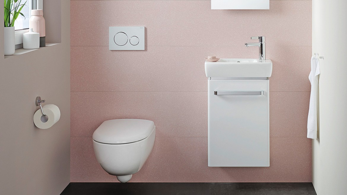 Renova Compact: Movement and circulation areas are also important in guest bathrooms