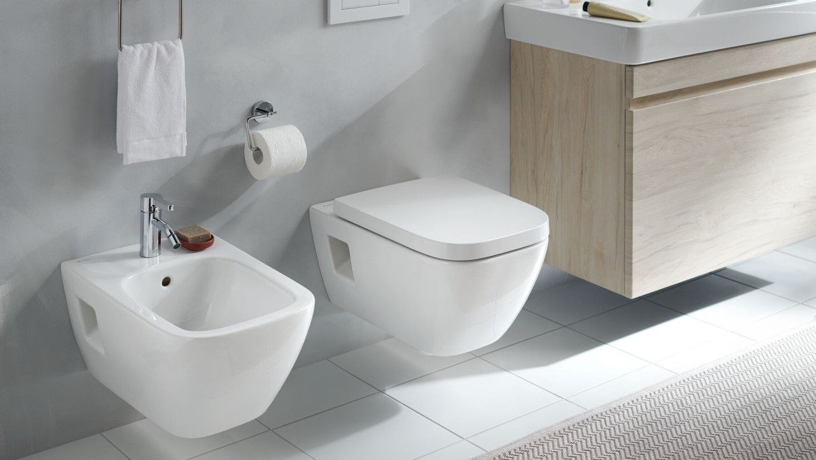 Geberit Renova Plan WC and bidet with overflow