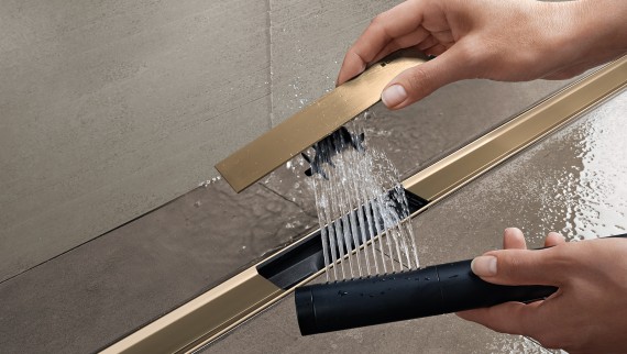 Cleaning the CleanLine comb insert