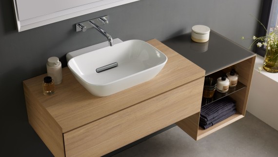 Geberit ONE lay-on washbasin, washbasin cabinet in oak