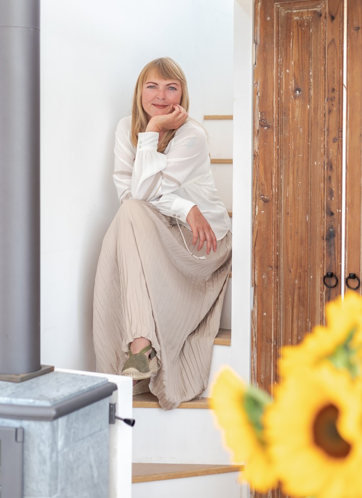 Marjolein Jonker from the Netherlands in her Tiny House (© Chiela van Meerwijk)