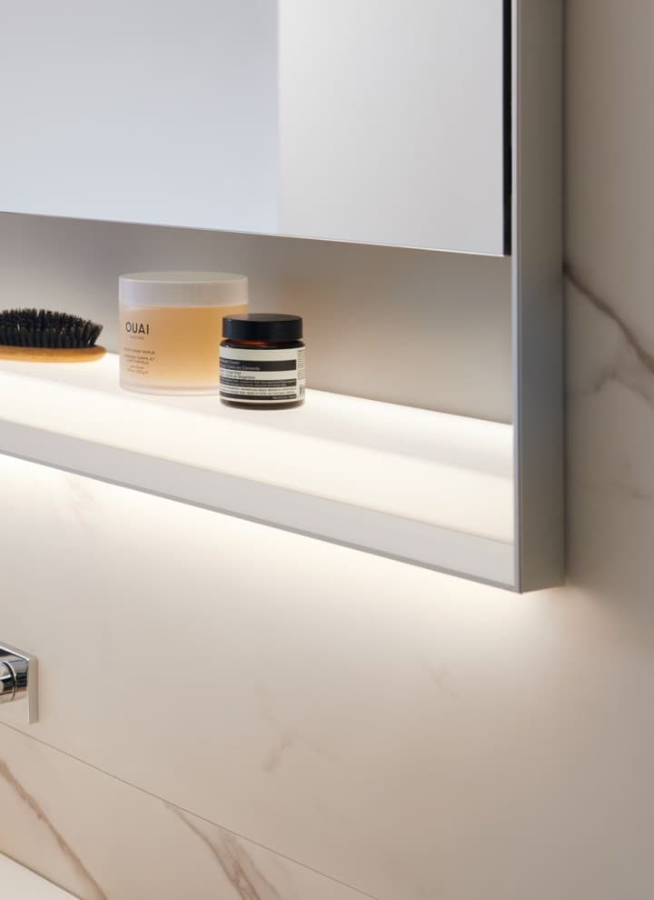 Geberit ONE mirror cabinet in Aluminium anodized Geberit ONE mirror cabinet in Aluminium anodized